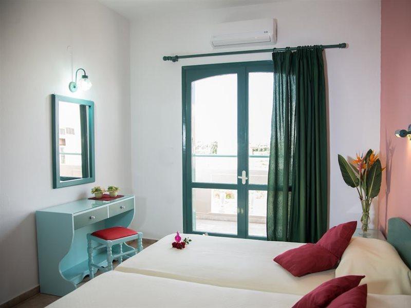 Theoni Apartments Малиа Экстерьер фото