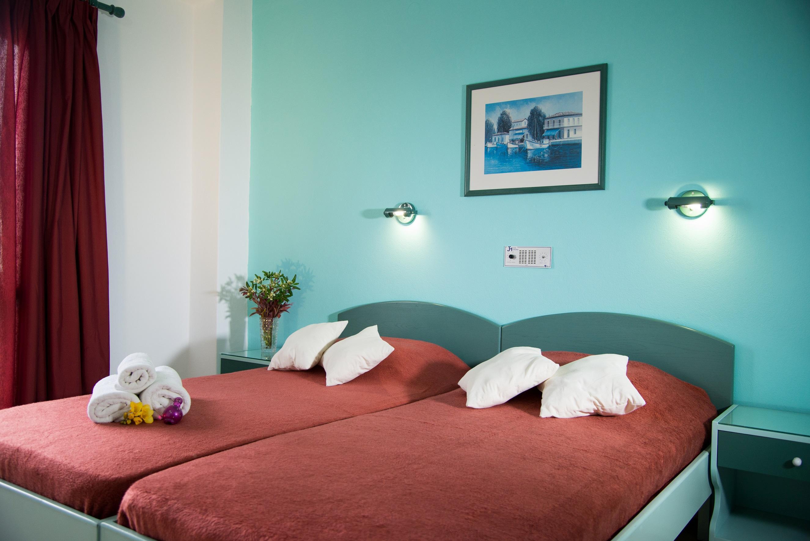 Theoni Apartments Малиа Экстерьер фото